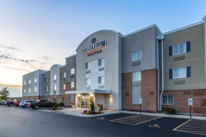 Отель Candlewood Suites Aurora-Naperville, an IHG Hotel  Аврора